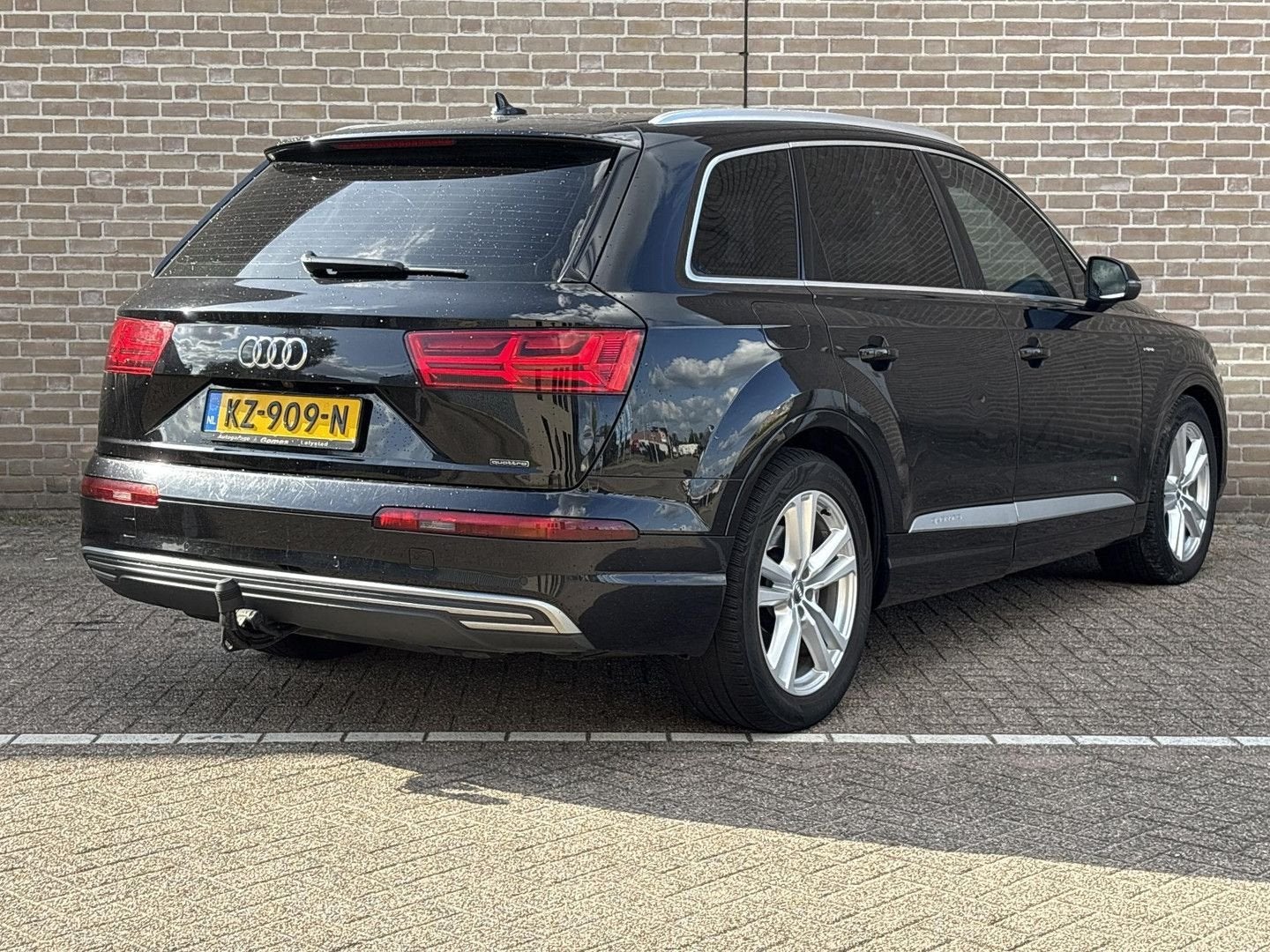 Audi Q7 3.0 TDI e-tron quattro Premium | € 13.200,- NETTO! |, Auto's, Automaat, Zwart, 48 g/km, Zwart