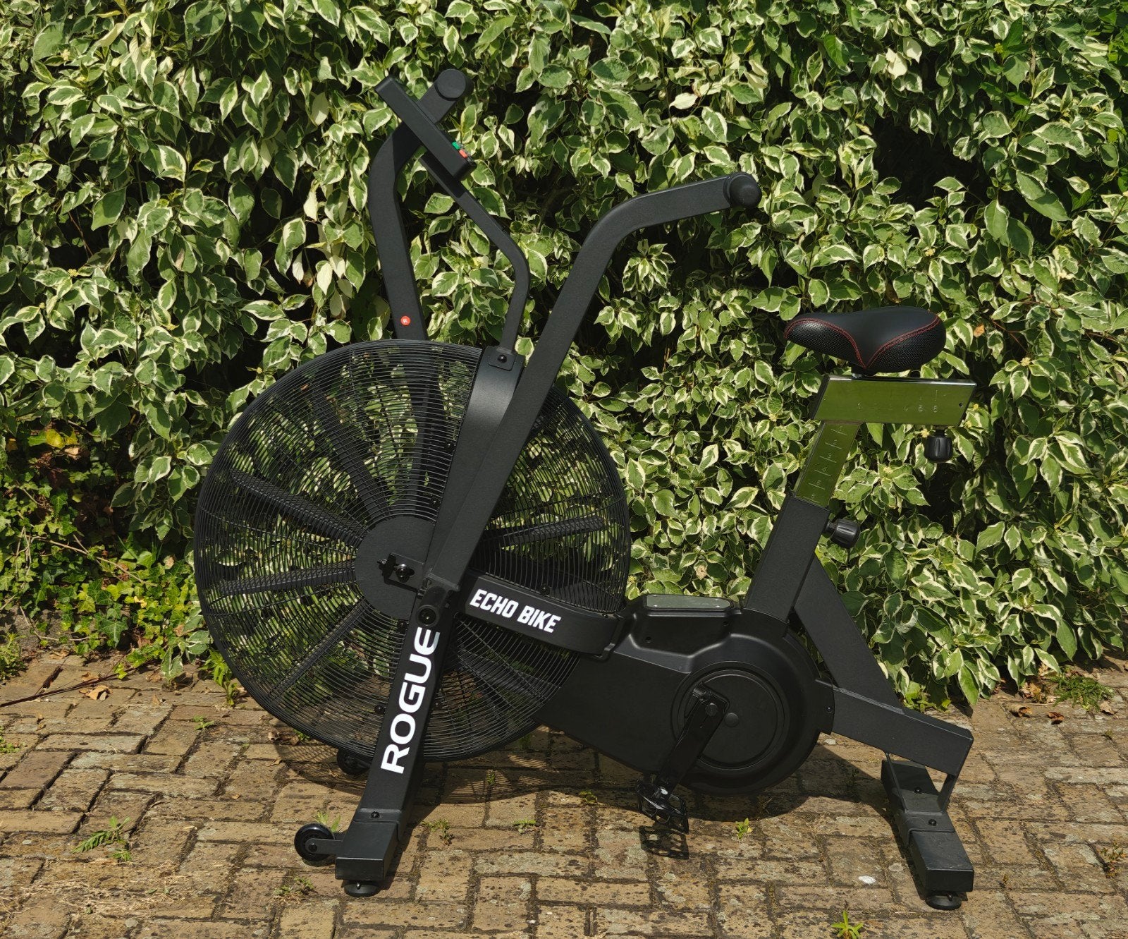 Rogue Echo bike V3 - état neuf/ perfecte staat., Sports & Fitness, Équipement de fitness, Neuf, Autres types