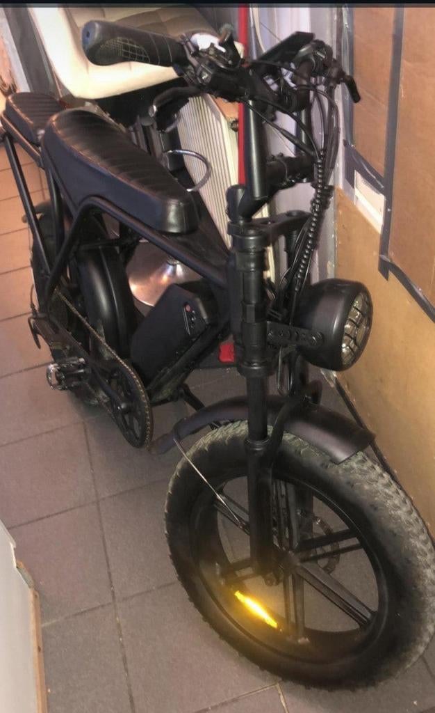 V20 Pro fatbike . Zonder oplader ., Fietsen en Brommers, Ophalen
