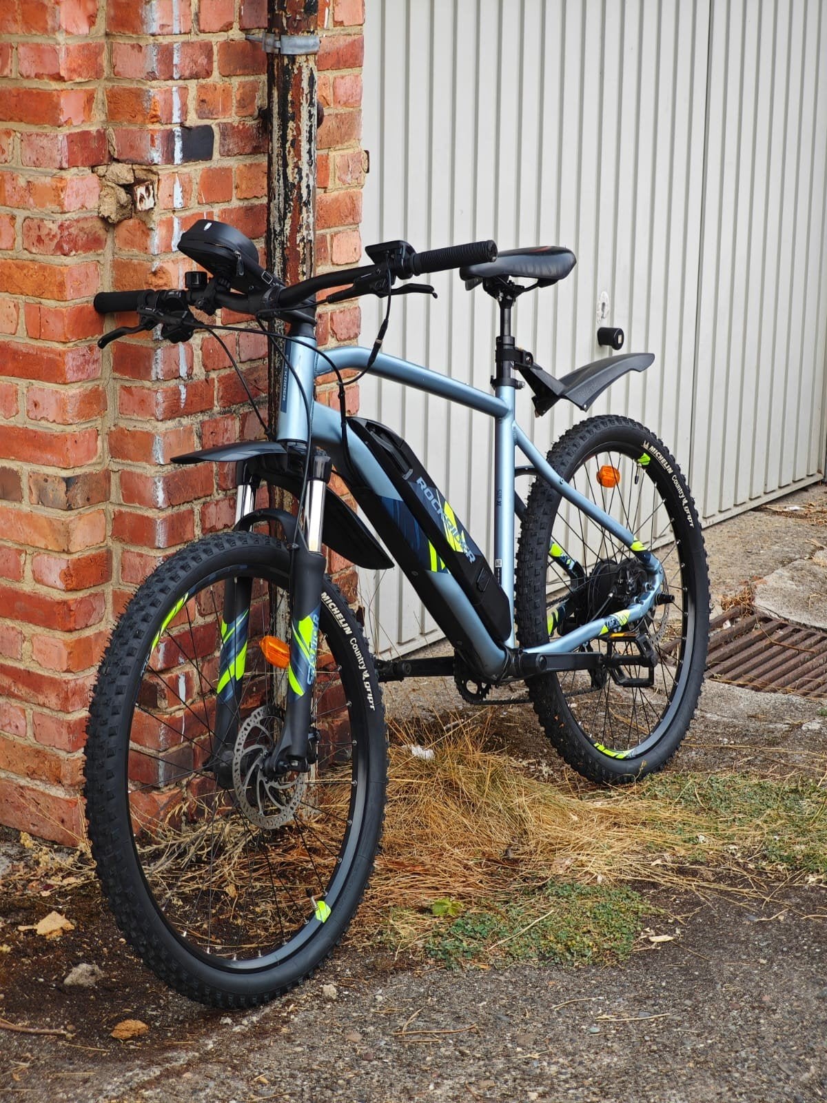 Vélo électrique Rockrider E-ST 100, Enlèvement, Comme neuf, 50 km par batterie ou plus