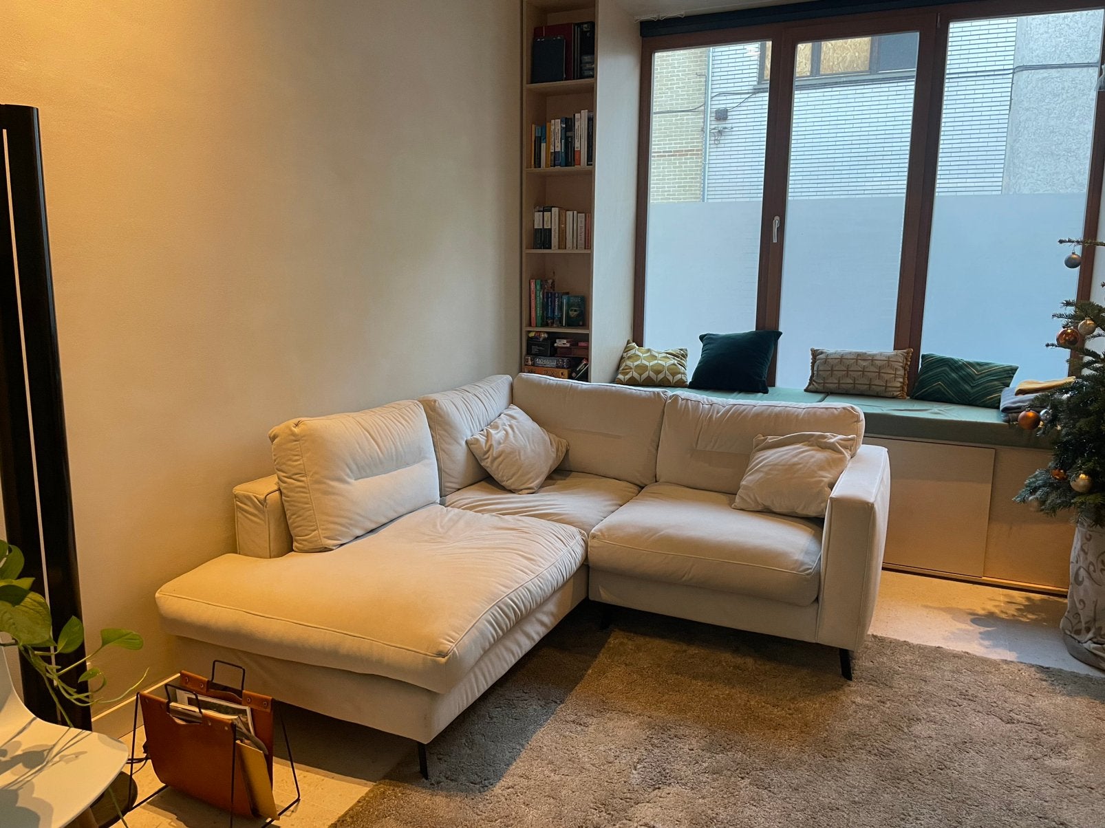 Zachte beige zetel in deim, hoekzetel, Ophalen, Zo goed als nieuw, Stof, Modern