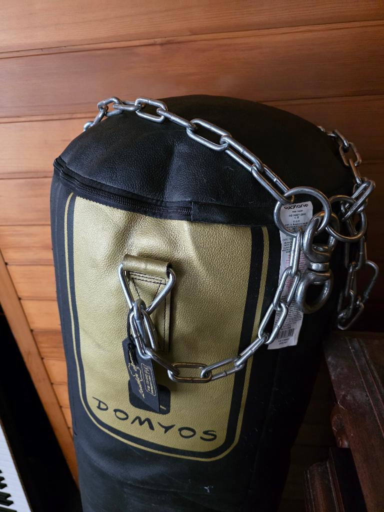 bokszak van domyos, Enlèvement, Sac de boxe