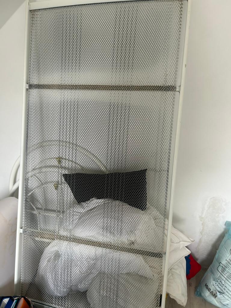 1 persoons bed met matras, Ophalen, 90 cm, Eenpersoons, Wit