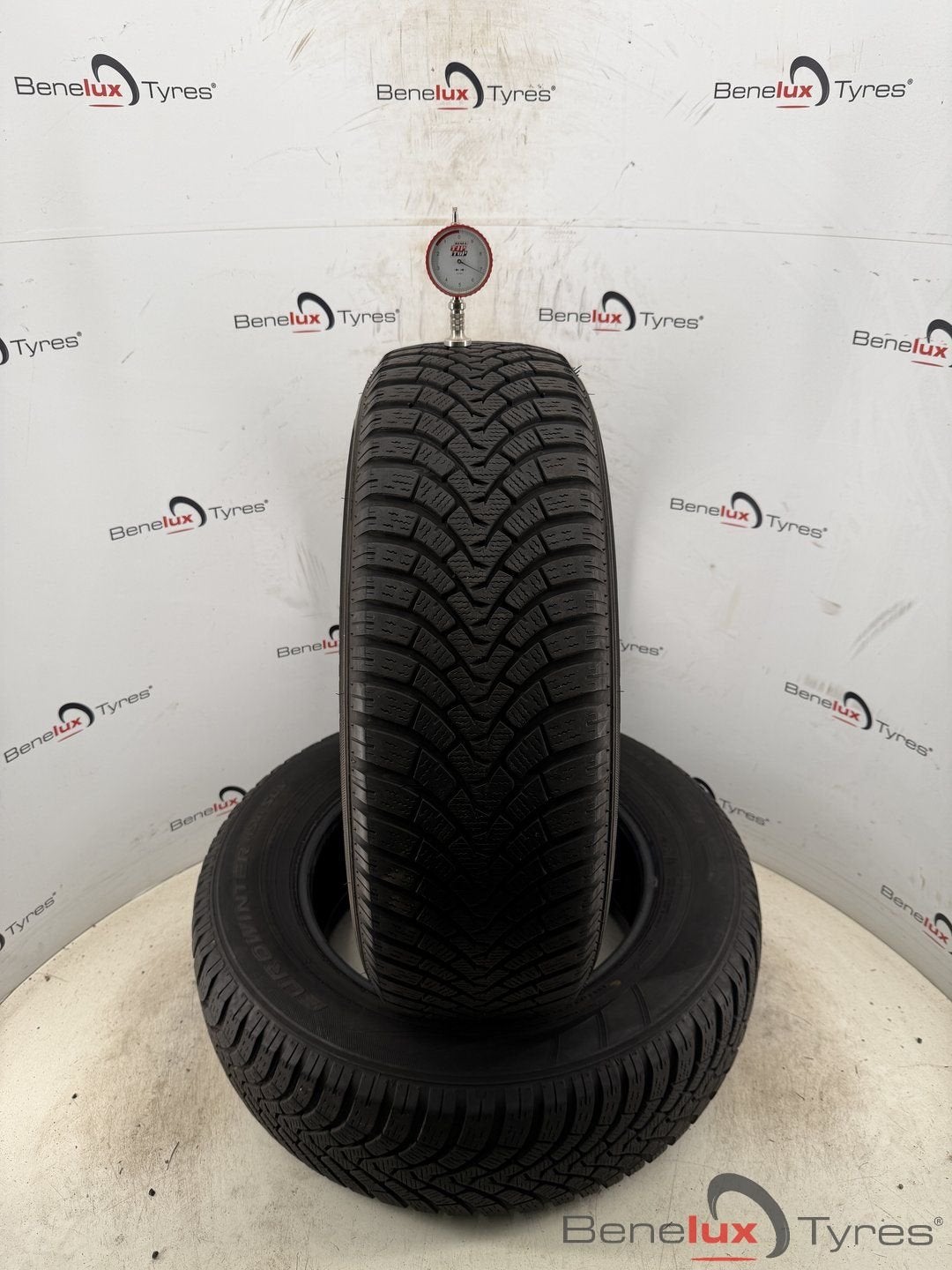 winter 215/65R16 Falken 215/65/16 215/65 R16 2156516 snow HS, Autos : Pièces & Accessoires, Pneus & Jantes, 16 pouces, Véhicule de tourisme
