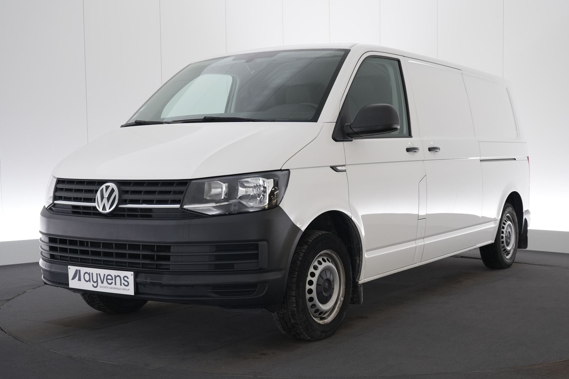 (1XMF529) VOLKSWAGEN TRANSPORTER, Voorwielaandrijving, 75 kW, Stof, Gebruikt
