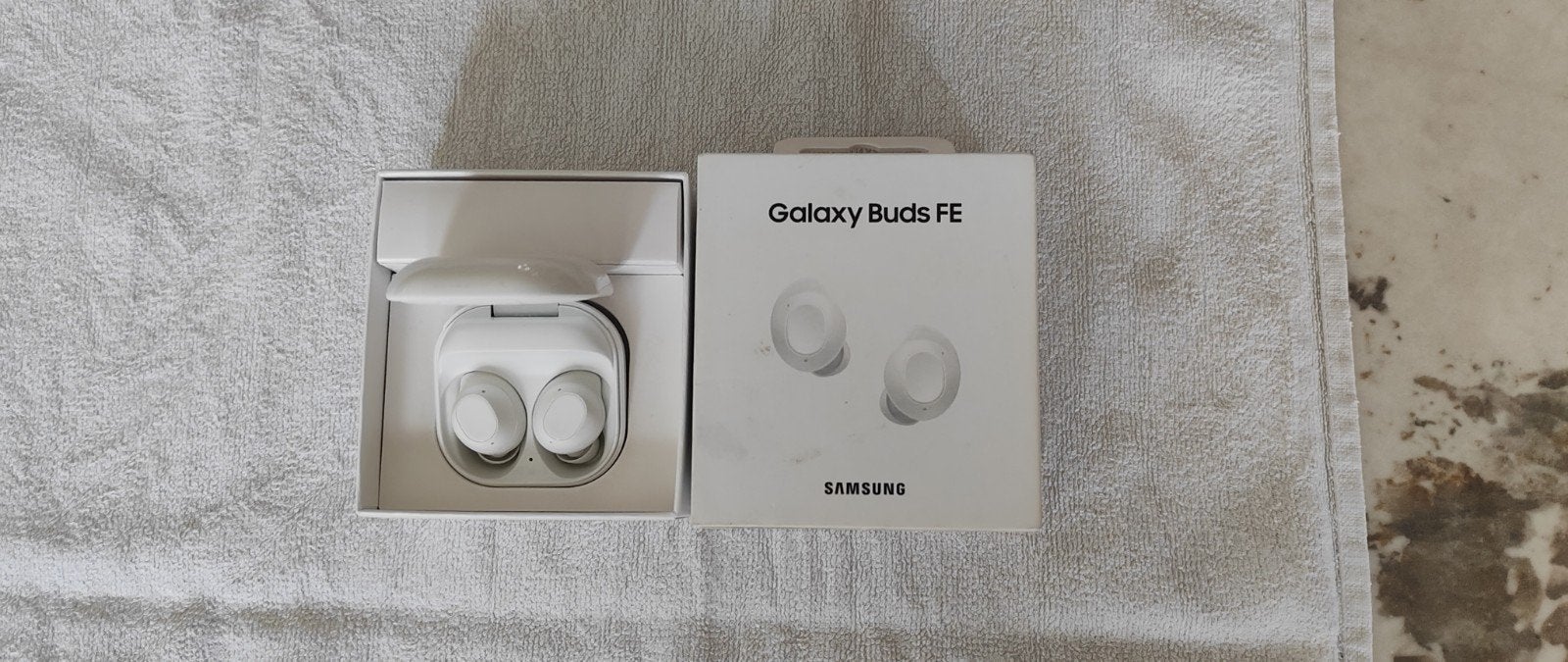 Galaxy buds fe, Collections, Cartes de naissance & Cartes de visite, Enlèvement ou Envoi