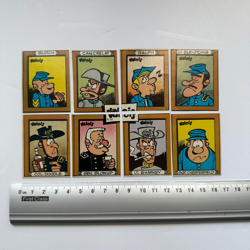 Les Tuniques Bleues : série complète 8 stickers Valois 1975, Envoi, Autres personnages, Neuf, Image, Affiche ou Autocollant