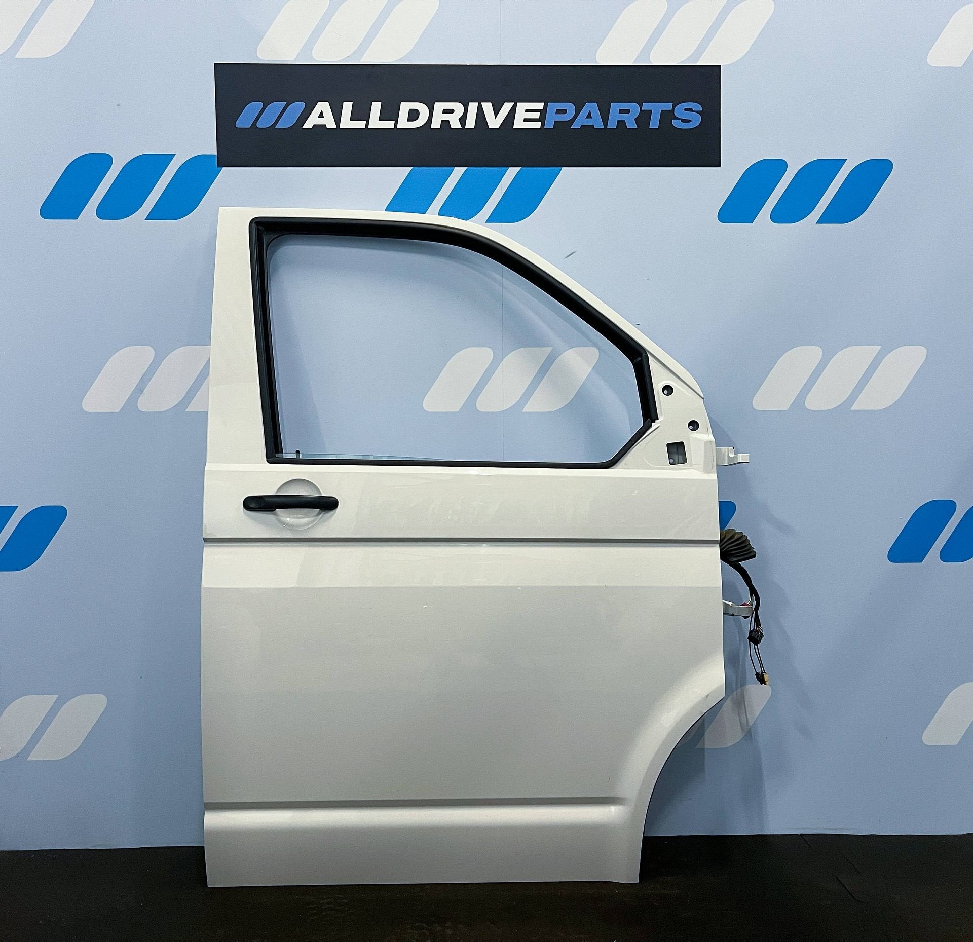 Voorportier rechts voor Volkswagen T6 LB9A Wit 7LA831056, -, Utilisé, Porte, Avant
