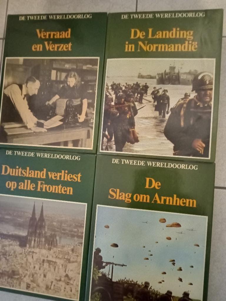 WO II   4 boeken  MCMLXXVIII, 1978  Memorabilia  SETPRIJS, Ophalen of Verzenden, Overige soorten