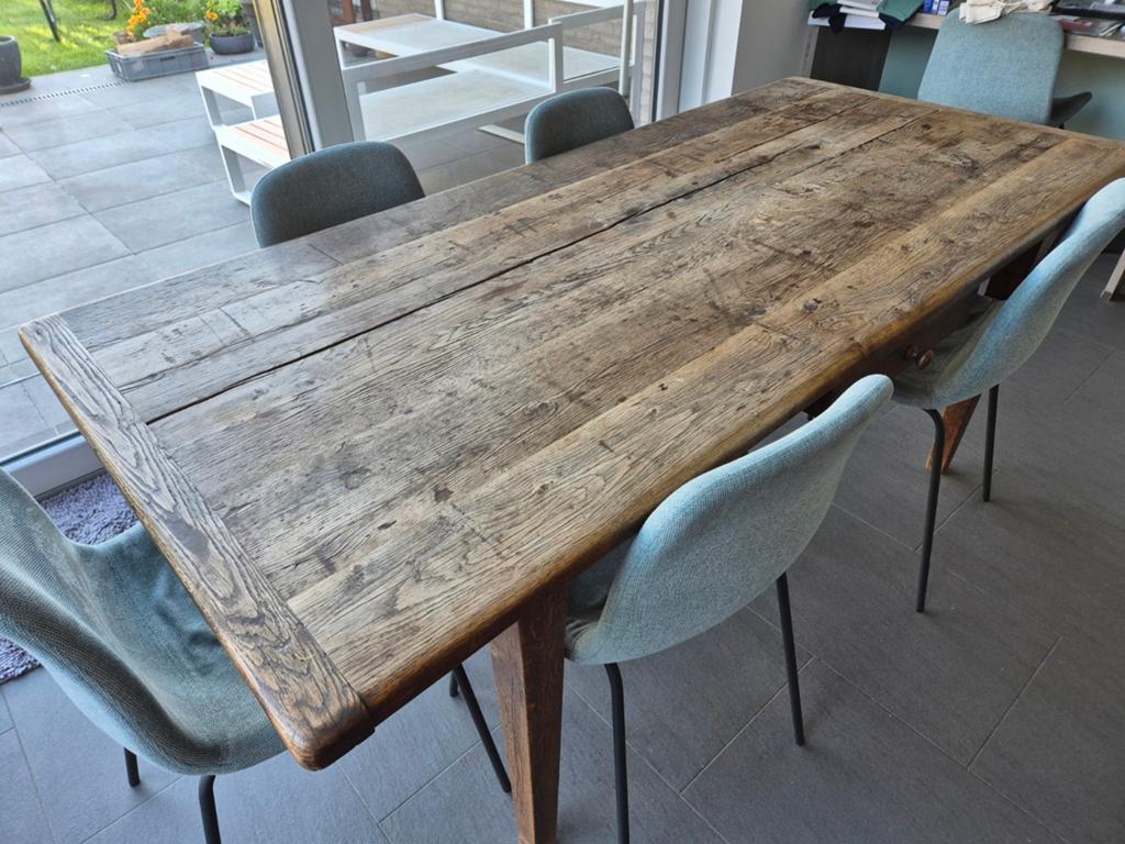 Boerentafel met schuif, Enlèvement