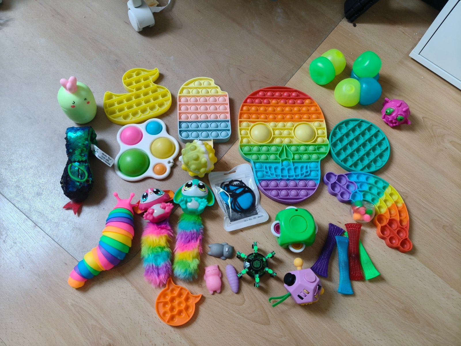Fidget toys lot, Enfants & Bébés, Jouets | Jouets de bébé, Enlèvement
