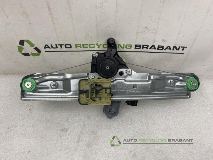 Mécanique vitre 4portes arrière droite d'un Ford Focus, -, 3 mois de garantie, Utilisé, -