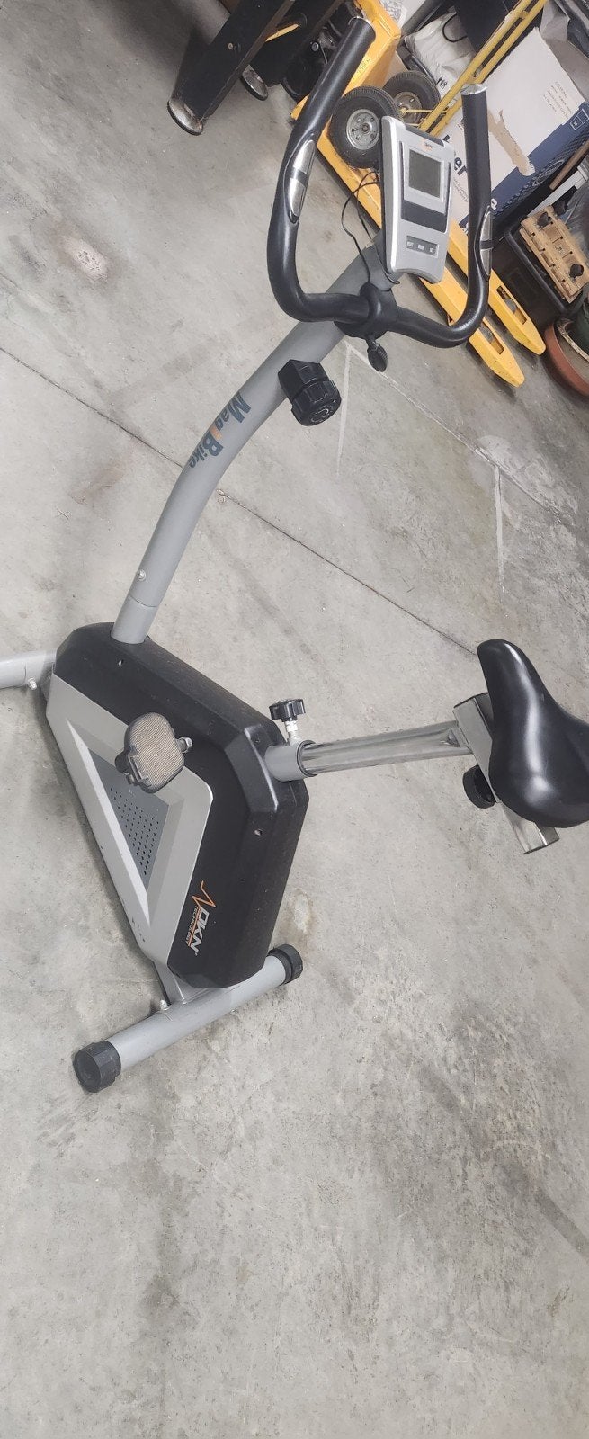 mooie nette hometrainer, Sport en Fitness, Ophalen, Hometrainer