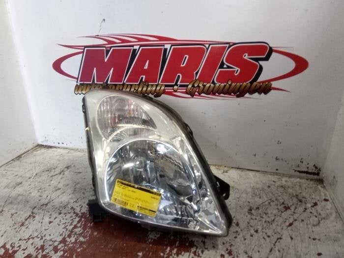 Phare droit d'un Suzuki Swift, Autos : Pièces & Accessoires, -, -, 3 mois de garantie, Utilisé