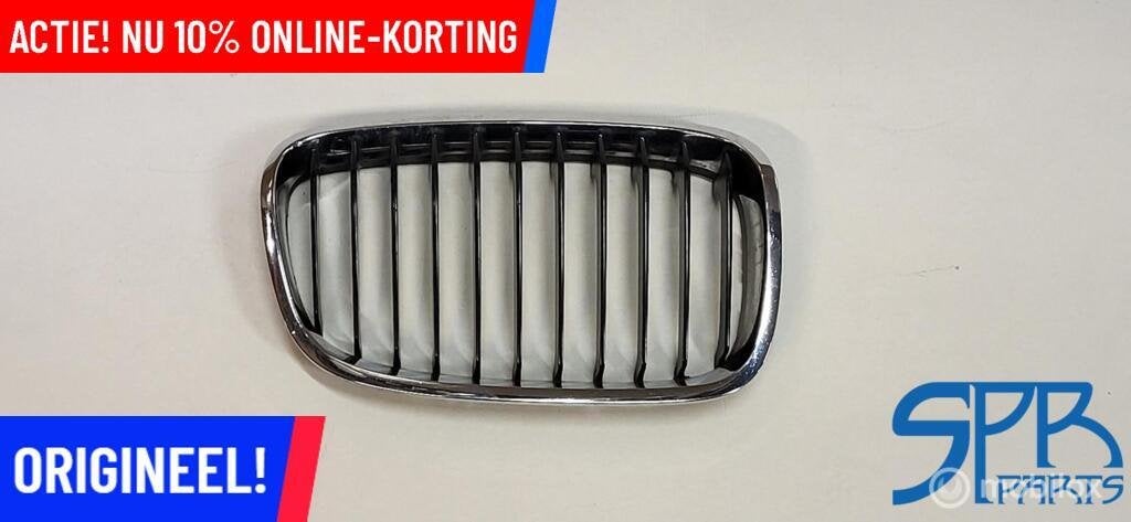 Grille BMW 1 SERIE F20 F21 GRILL NIER RECHTS 51137239022 ORG, Auto-onderdelen, Gebruikt, Ophalen of Verzenden, BMW, BMW