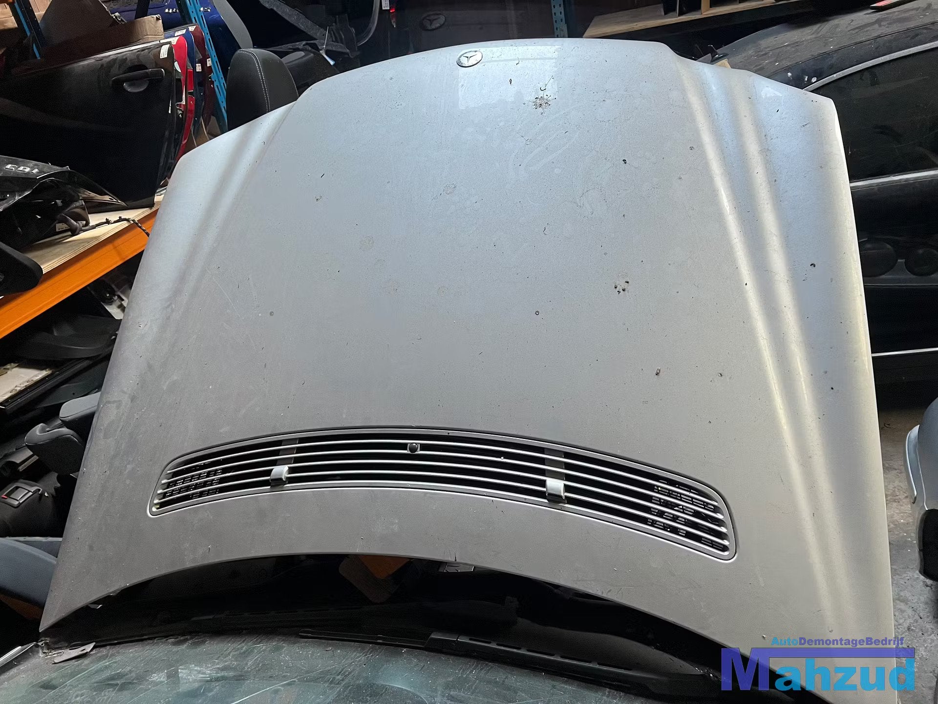 MERCEDES CLK W209 zilver k744 links motorkap 2002-2010, Gebruikt, Mercedes-Benz AG, Mercedes-Benz, Mercedesstrasse 120
70372  Stuttgart, DE