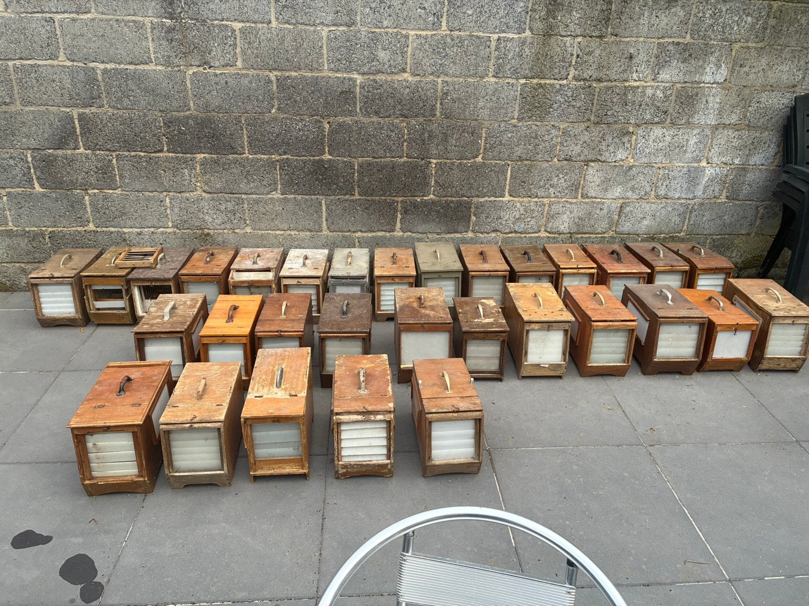 Titel: Lot van 30 oude houten kistjes – €5/stuk, Antiek en Kunst, Ophalen