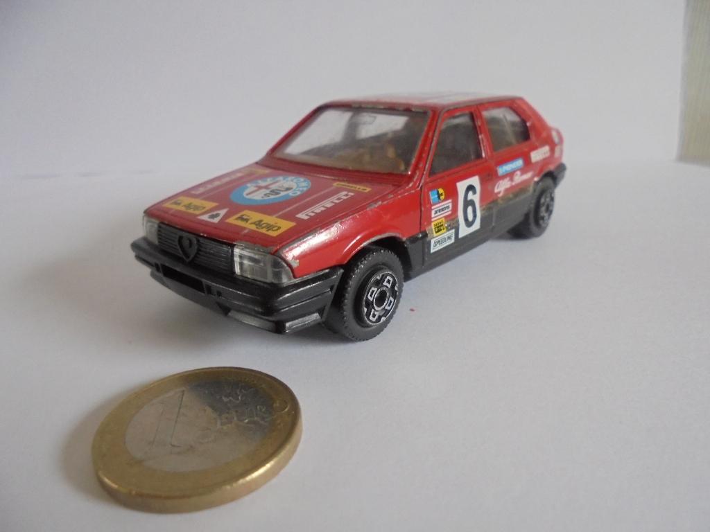 ALFA ROMEO 33 BURAGO, Hobby en Vrije tijd, Ophalen of Verzenden, Gebruikt, Auto, Overige merken