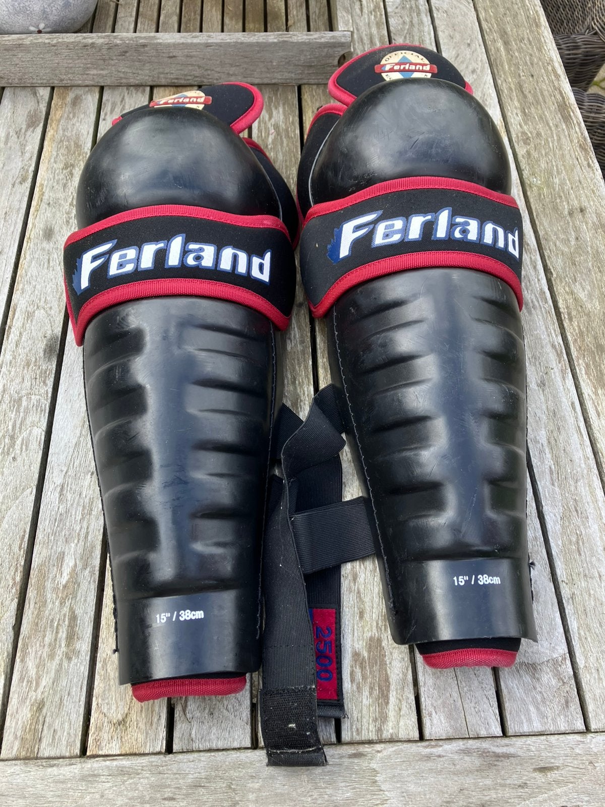 Been beschermers volwassene., Sport en Fitness, IJshockey, Ophalen, Zo goed als nieuw