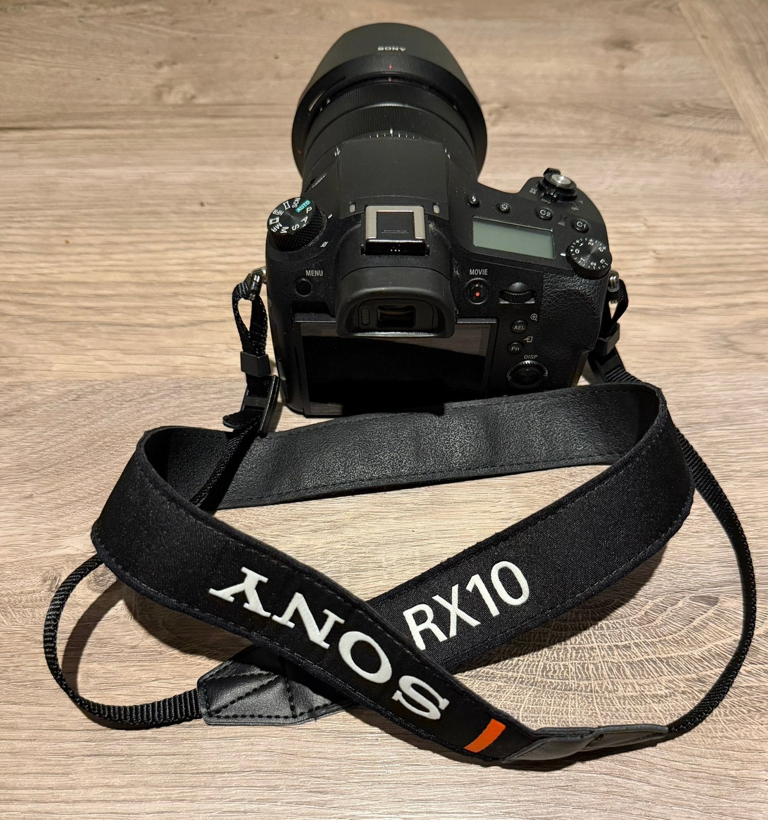 Sony RX10iv bridgecamera - krasvrij, in nieuwstaat, TV, Hi-fi & Vidéo, Appareils photo numériques, Appareil photo bridge, Enlèvement ou Envoi