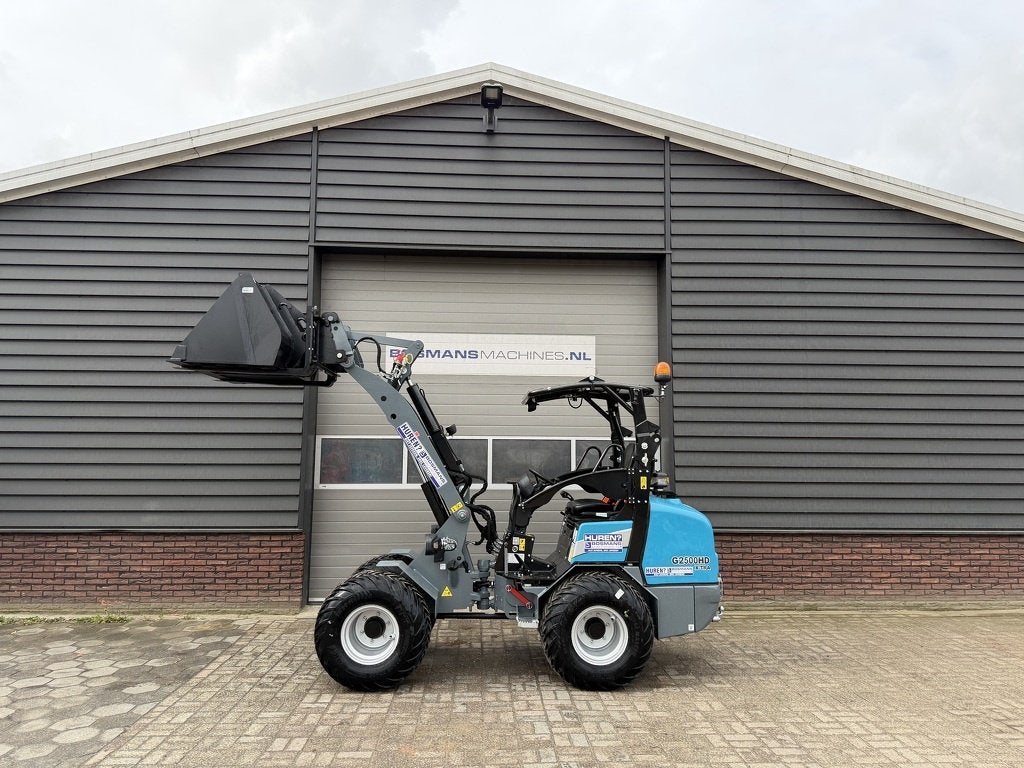 TE HUUR Giant G2500 HD X-TRA minishovel 2,5 T, Zakelijke goederen, Machines en Bouw | Kranen en Graafmachines, Tobroco, Info@tobroco.nl