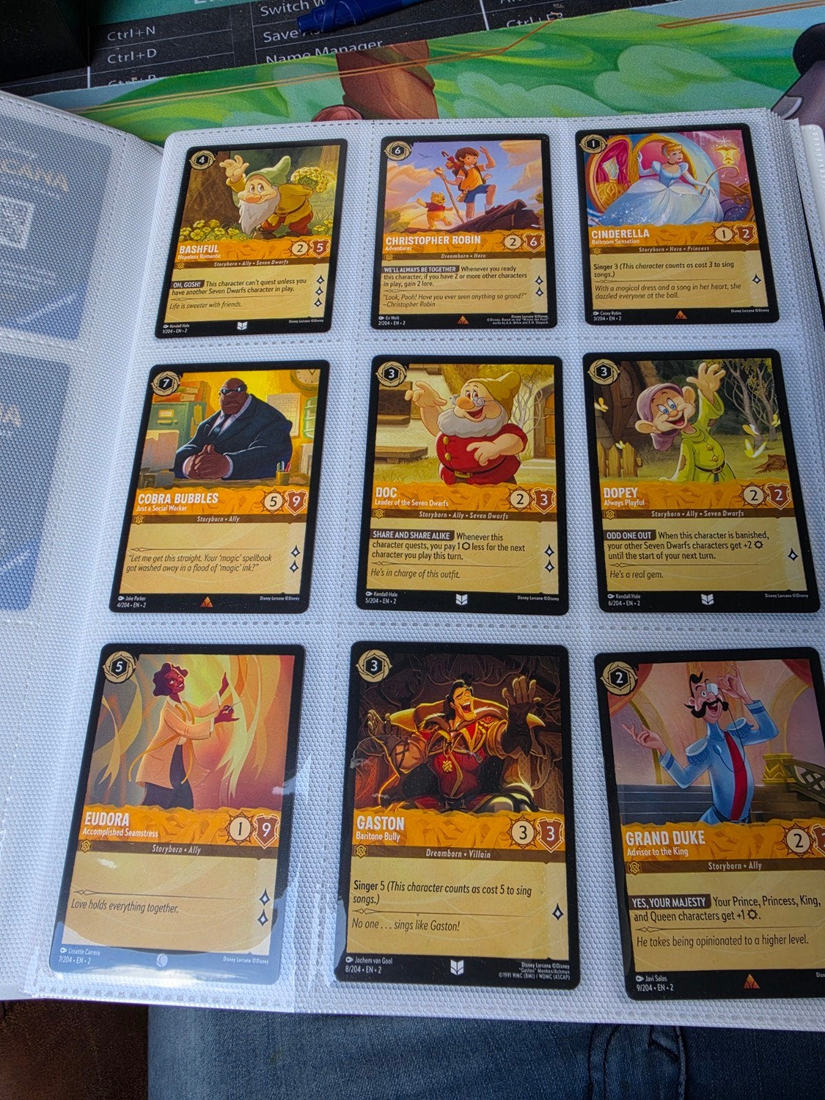 Lorcana full binder Chapter 2, all cards (non-foil)., Enlèvement ou Envoi, Comme neuf, Livre ou Catalogue