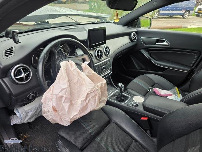 Stuurwiel van een Mercedes CLA, Gebruikt, -, -, 3 maanden garantie
