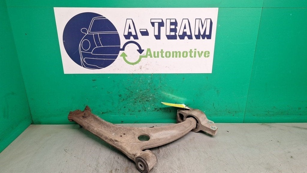 BRAS DE SUSPENSION AVANT GAUCHE (TRIANGLE) Passat (3C2), Volkswagen, Volkswagen AG, Utilisé, Kundenbetreuung@volkswagen.de