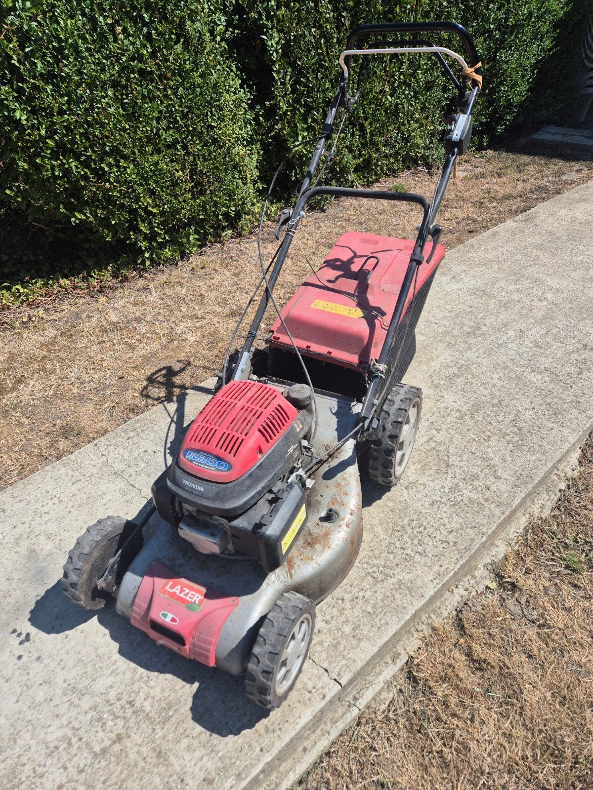 A vendre  tondeuse  tracter  honda model 5500  160cc, Enlèvement