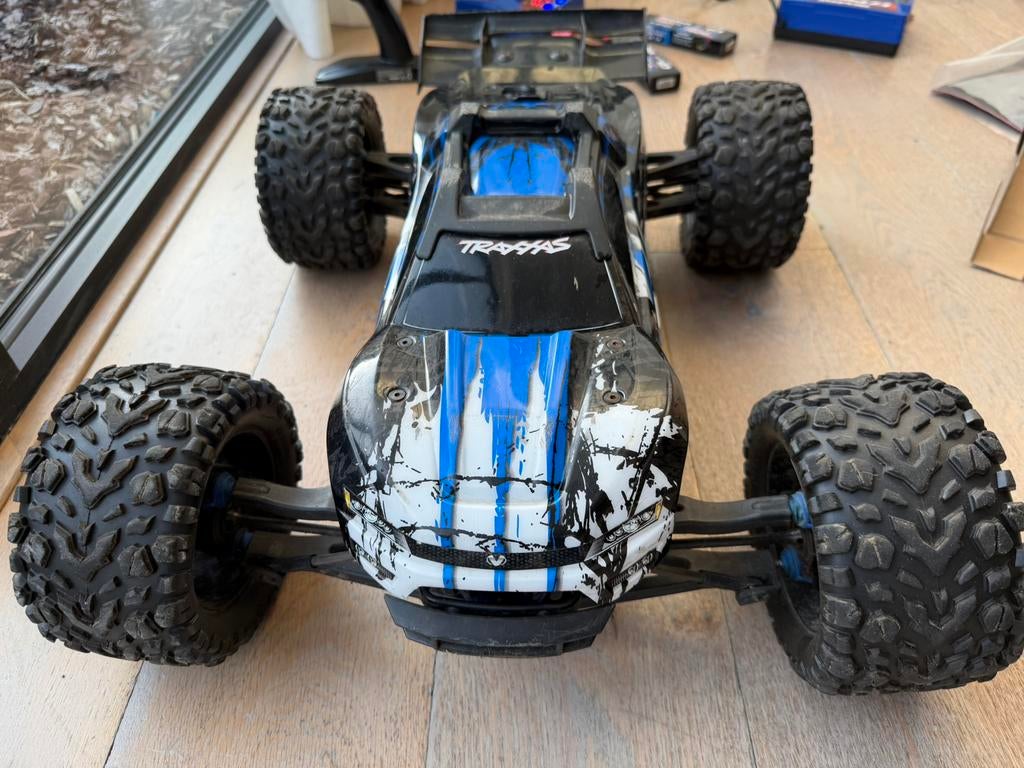 Traxxas E-Revo 2 brushless, Hobby en Vrije tijd, Modelbouw | Radiografisch | Auto's, Ophalen, Zo goed als nieuw, Elektro, Auto offroad