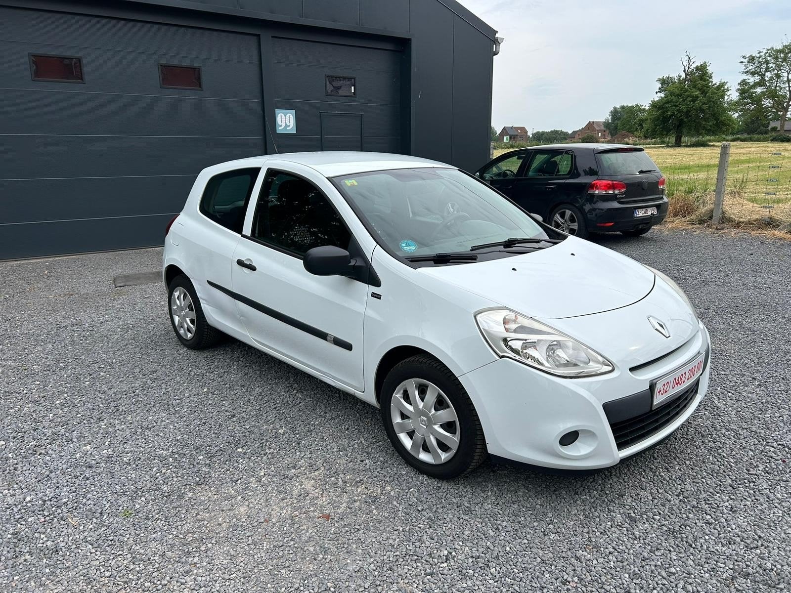 Renault Clio 3 1.2 Essence 08/2012 Euro 5a Distribution OK, Autos, Achat, Entreprise, Verrouillage central, Essence