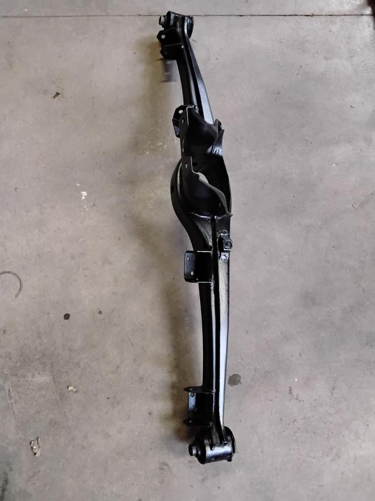 Traverse arrière E30 et E36 compact nickel.., Enlèvement ou Envoi, BMW