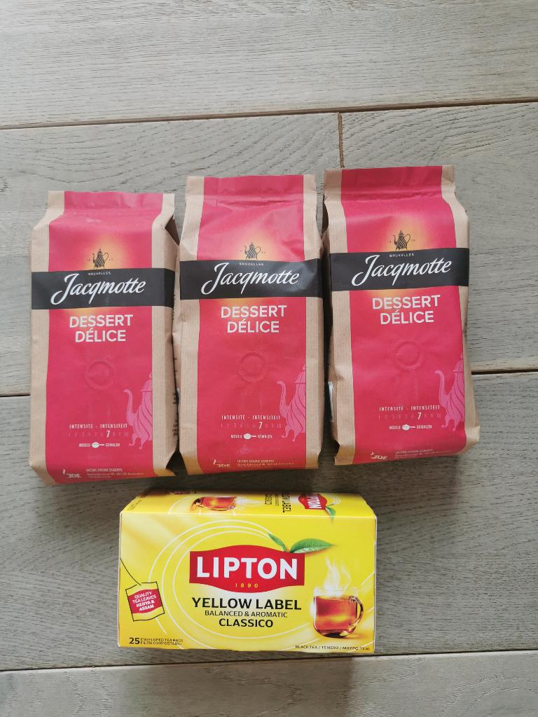 Pakket 3 koffiepakken en 1 theedoos. Alles ongeopend!, Ophalen of Verzenden, Nieuw