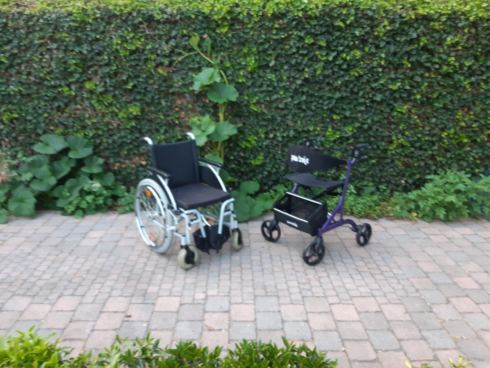 Rolstoel en rollator, Diversen, Rolstoelen, Ophalen, Zo goed als nieuw, Duwrolstoel