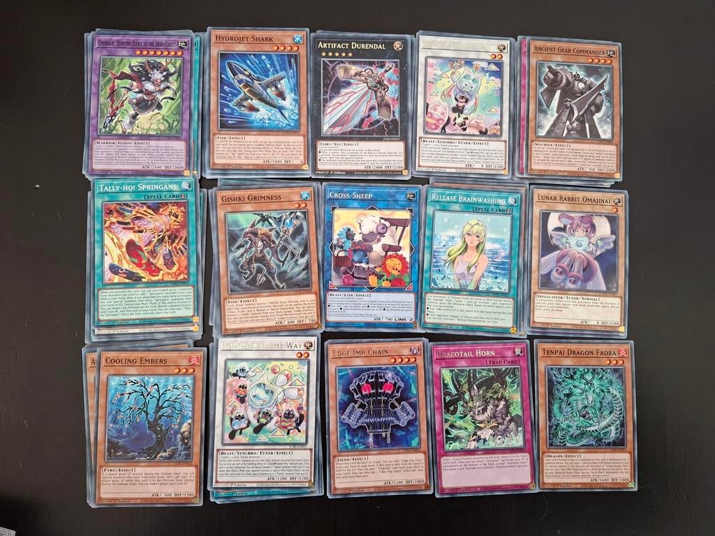 Yu gi oh kaarten 100~ stuks, Hobby en Vrije tijd, Verzamelkaartspellen | Yu-gi-Oh!, Ophalen