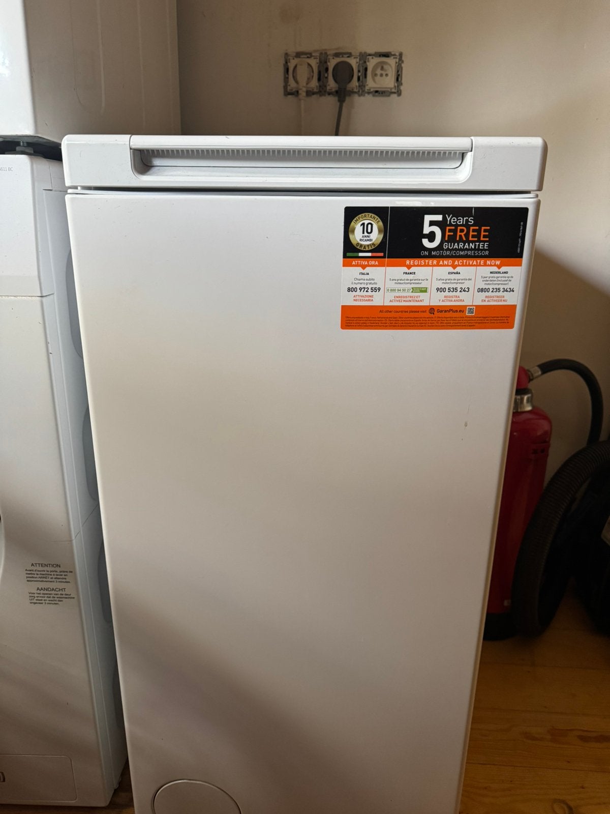 Machine à laver, bain à remous de 40 cm, 1200 à 1600 tours, 6 à 8 kg, 85 à 90 cm, Comme neuf