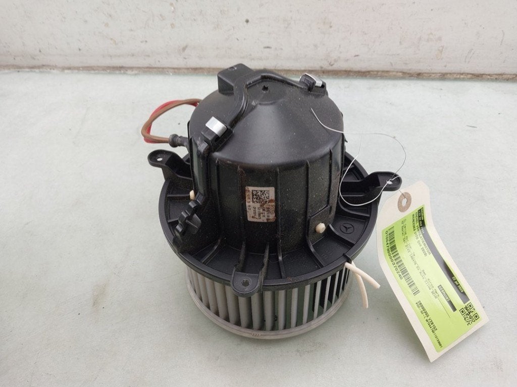 KACHEL VENTILATORMOTOR Vito (447.6) (|BZ71086|A0008304701|), Gebruikt, Mercedes-Benz, Dialog.mb@mercedes-benz.com, Mercedes-Benz AG