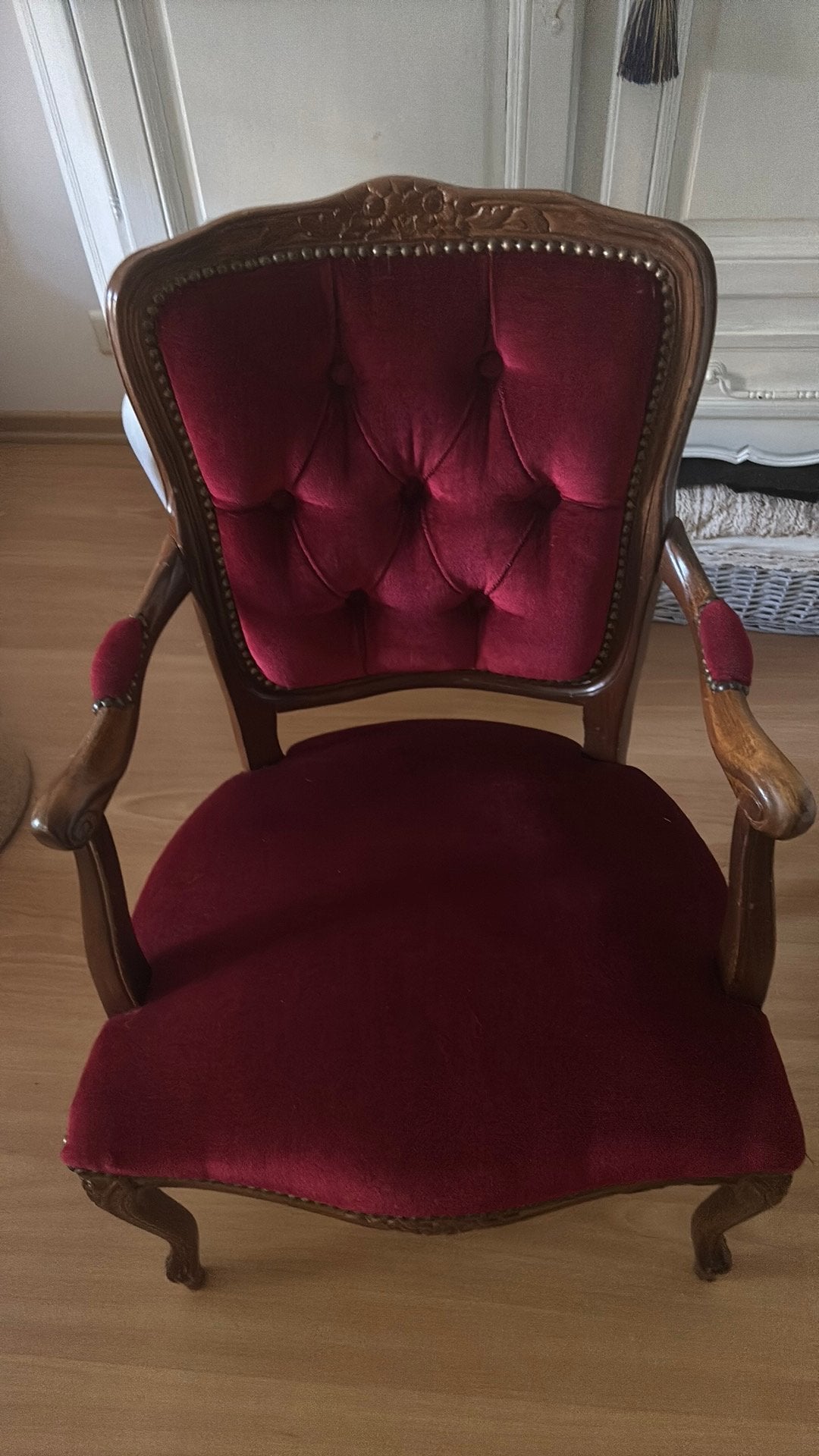Chaise Bordeaux, Enlèvement