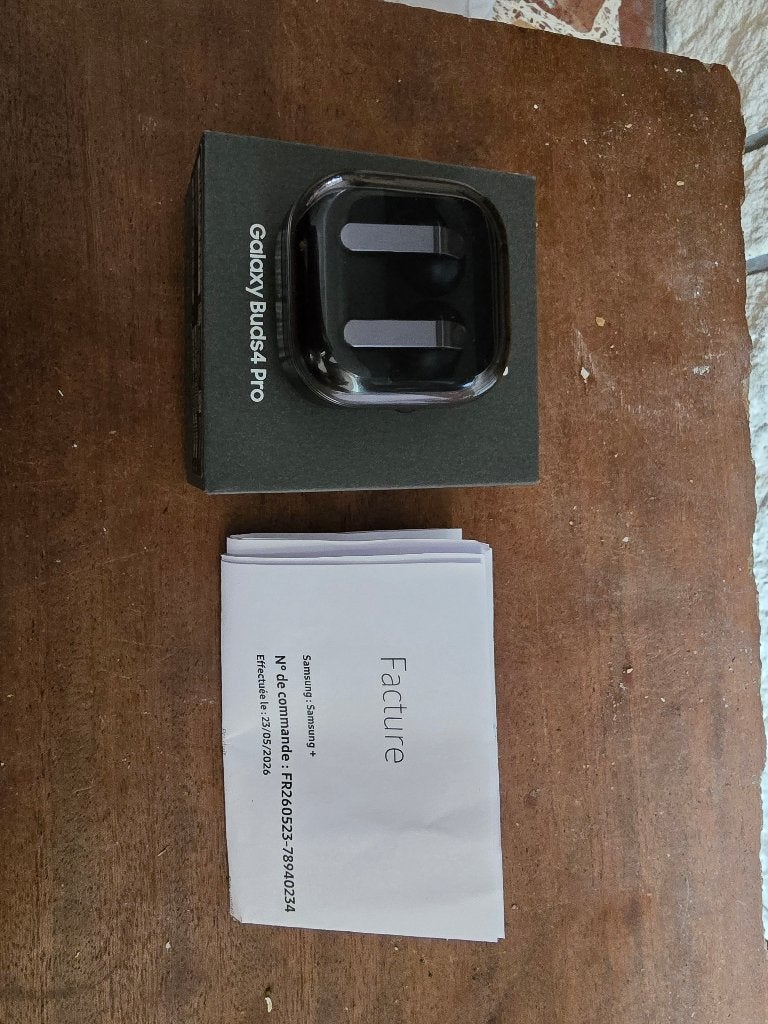 Samsung buds 4 pro, Telecommunicatie, Mobiele telefoons | Oordopjes, Bluetooth, Zwart, Ophalen of Verzenden, Zo goed als nieuw