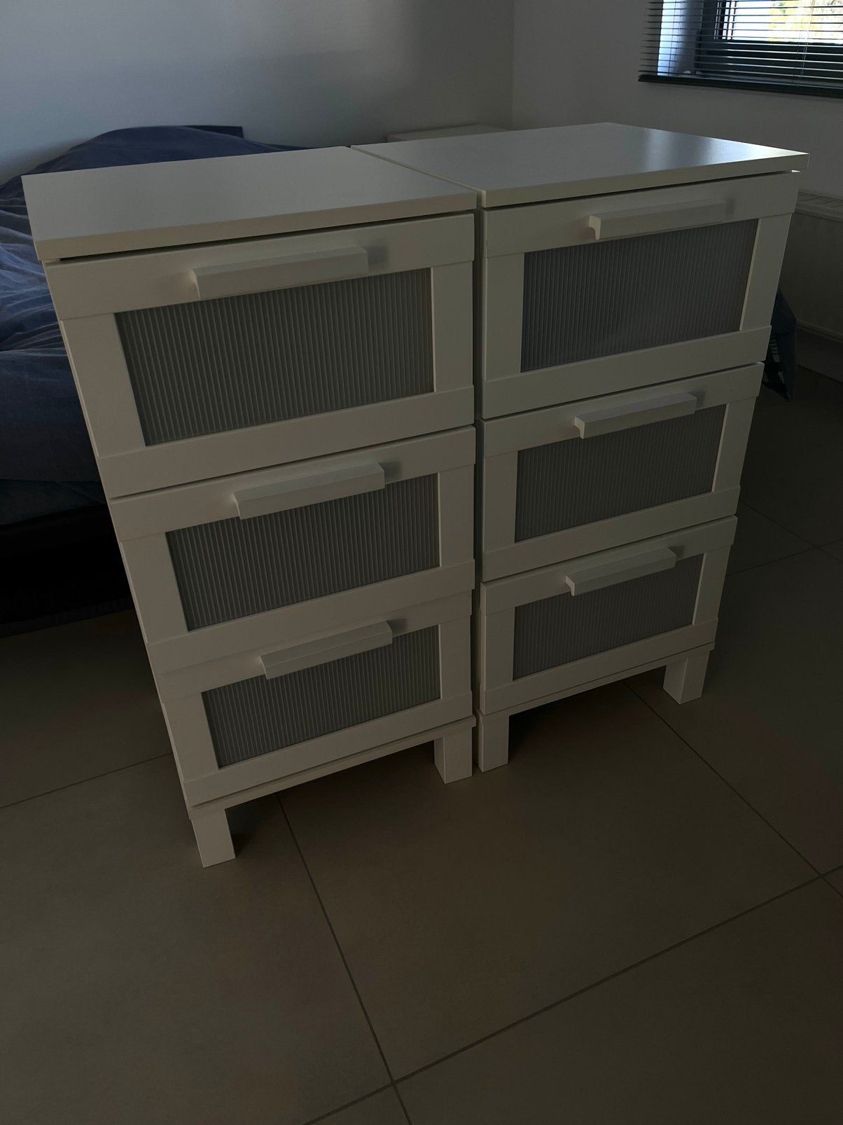 Nachtkastjes Ikea 3 lades ( prijs per kastje), Huis en Inrichting, Ophalen, Minder dan 50 cm, Gebruikt, 3 of 4 laden