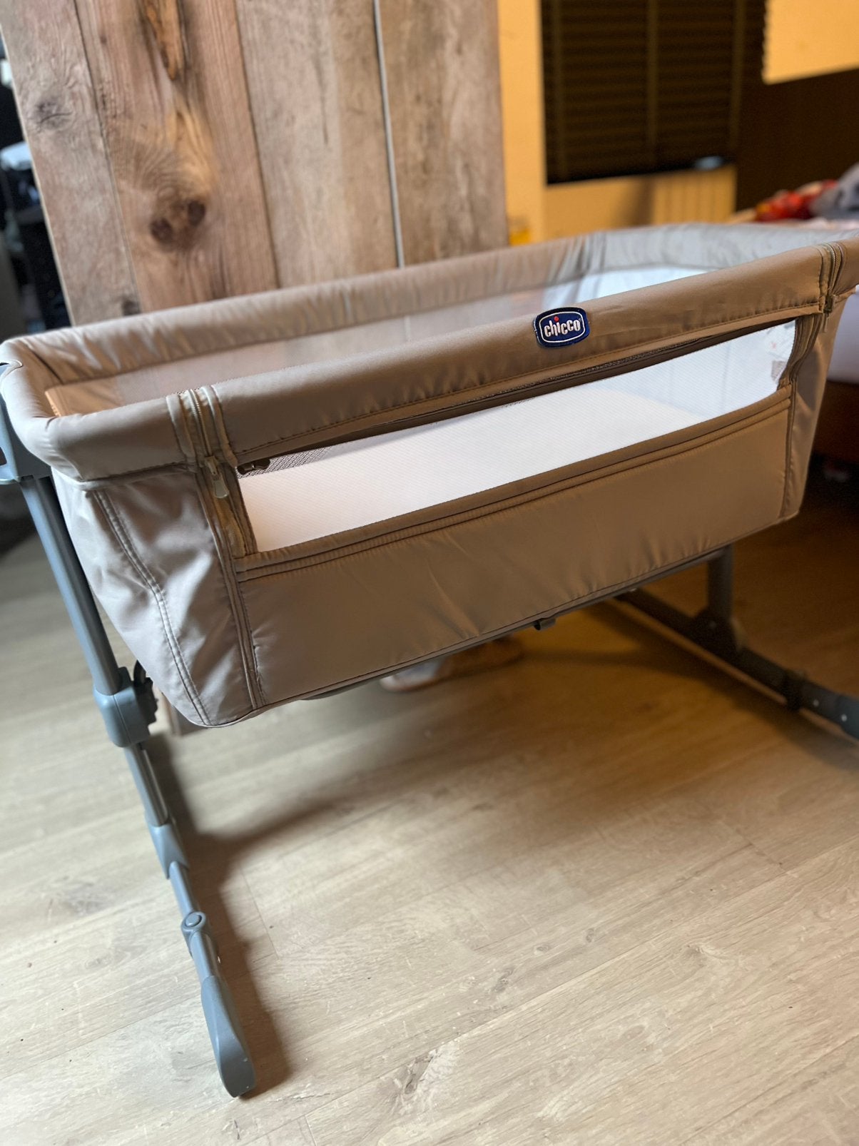 Co-sleeper chicco next2me, Enfants & Bébés, Enlèvement, Comme neuf