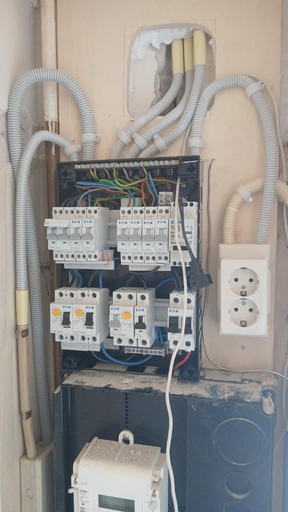 Elektromonteur voor klusjes beschikbaar., Doe-het-zelf en Bouw, Elektriciteit en Kabels, Ophalen of Verzenden