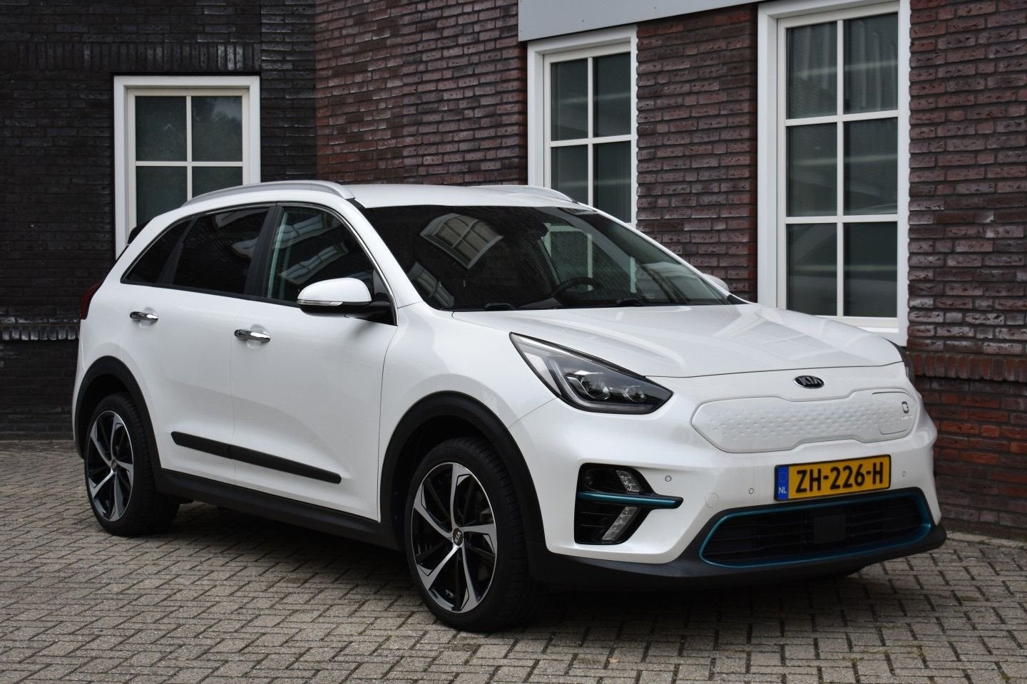 Kia Niro EV e-Niro ExecutiveLine 64 kWh SOH 100% / BTW Wij z, Auto's, Automaat, Zwart, Wit, 64 kWh