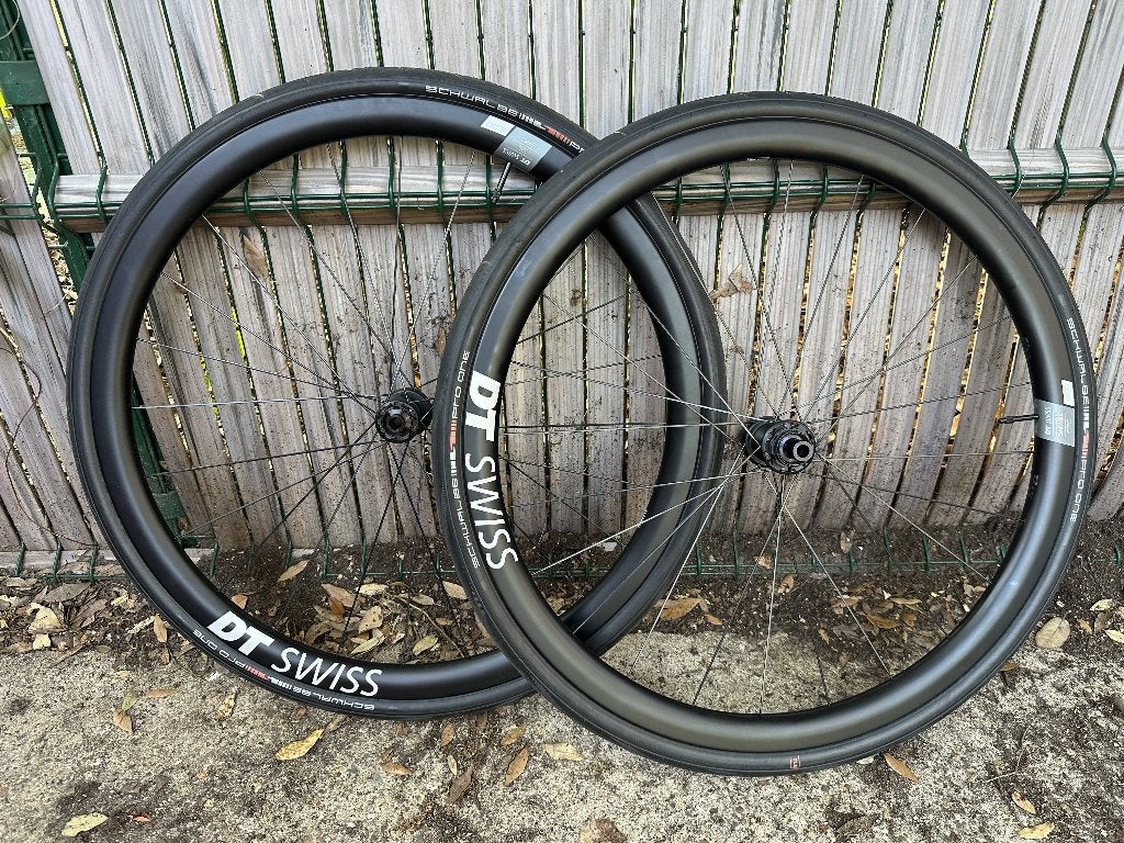 DT Swiss ERC 1600 35mm Dicut carbon wielset (nieuwstaat), Fietsen en Brommers, DT Swiss, Zo goed als nieuw, Stadsfiets, Carbon