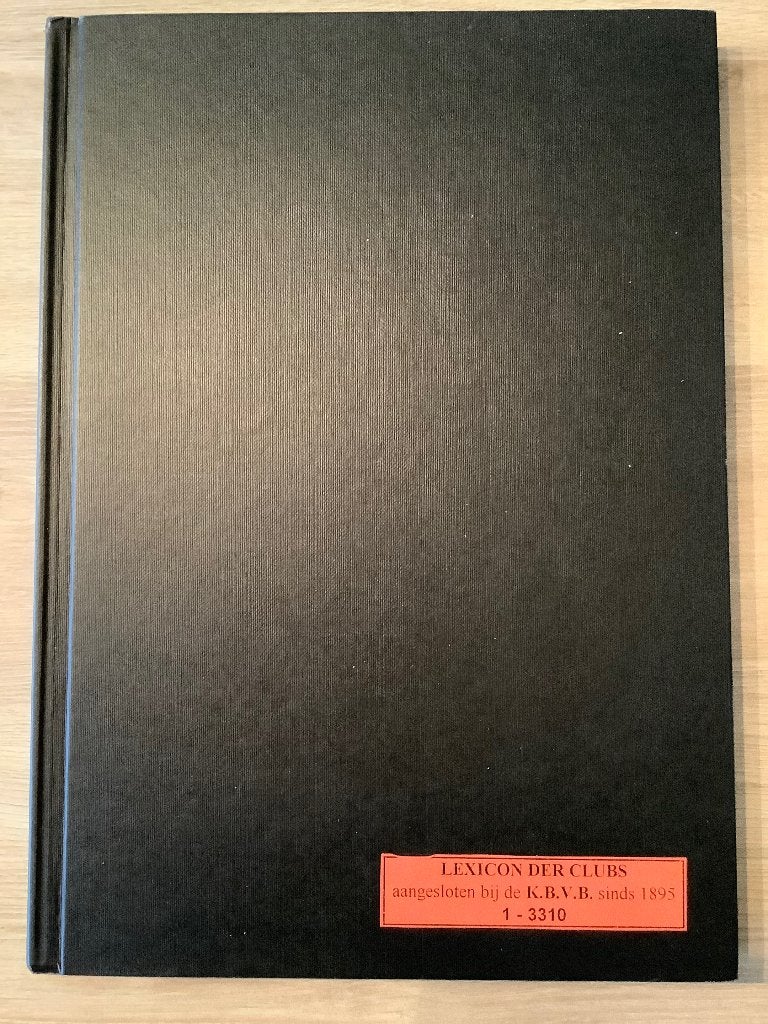 Voetbalboek - Lexicon der clubs stamnummer 1 tot 3310, Ophalen of Verzenden, Zo goed als nieuw, Balsport