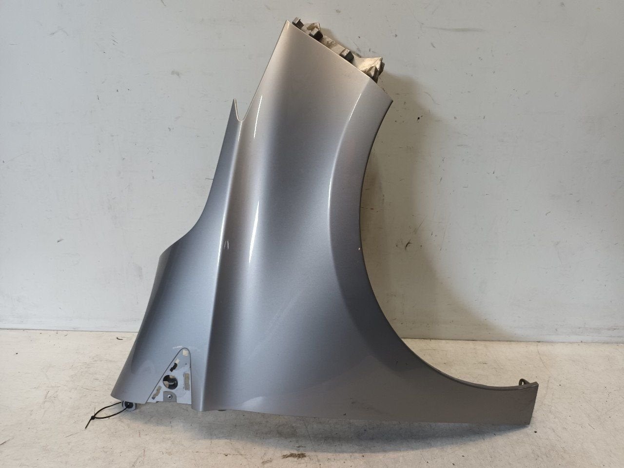 Spatbord rechts voor Renault Zoé, Onderdelen@venauto.nl, Van der Ven Autorecycling B.V., Ettenseweg 76, 4706 PB Roosendaal, The Netherlands