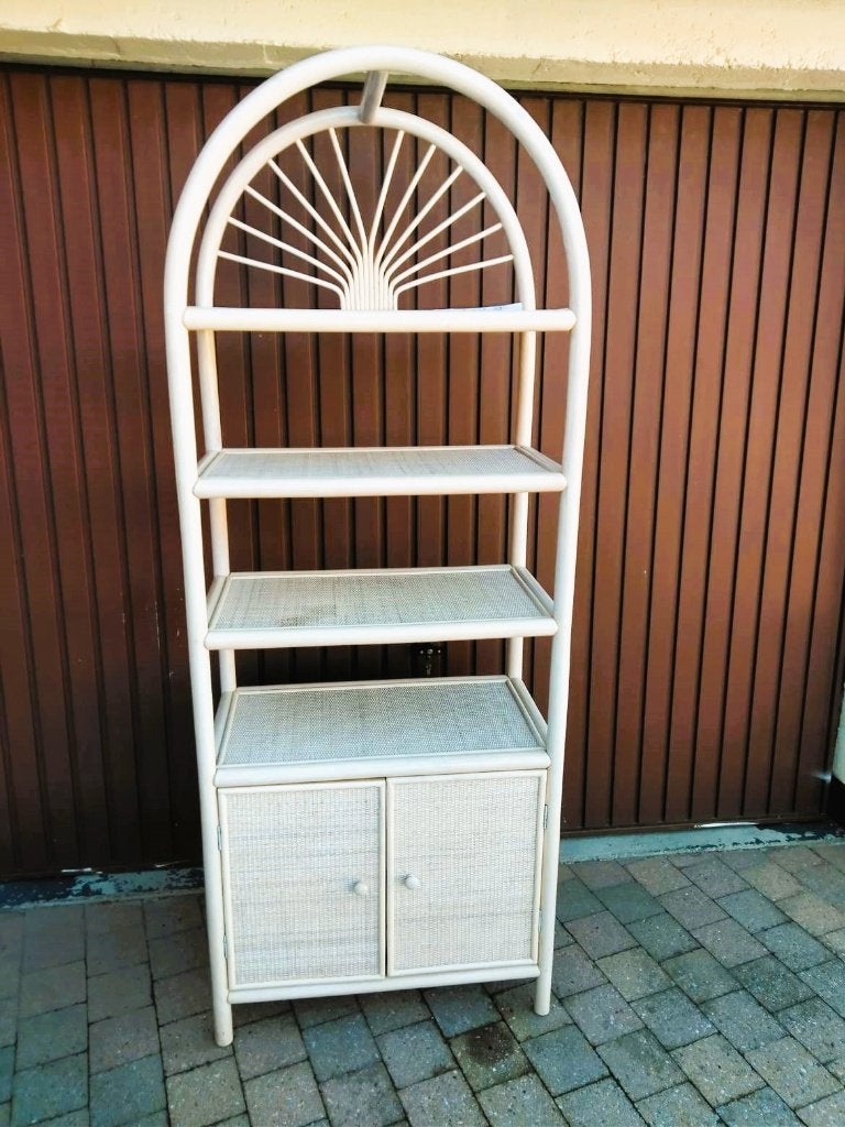 Hoge rotan boogkast (wit)., Enlèvement