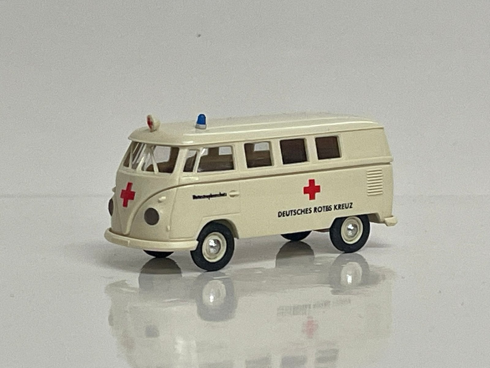Brekina VW T1 Deutsches Rotes Kreuz 1:87, Ophalen of Verzenden, Zo goed als nieuw, Bus of Vrachtwagen, Brekina