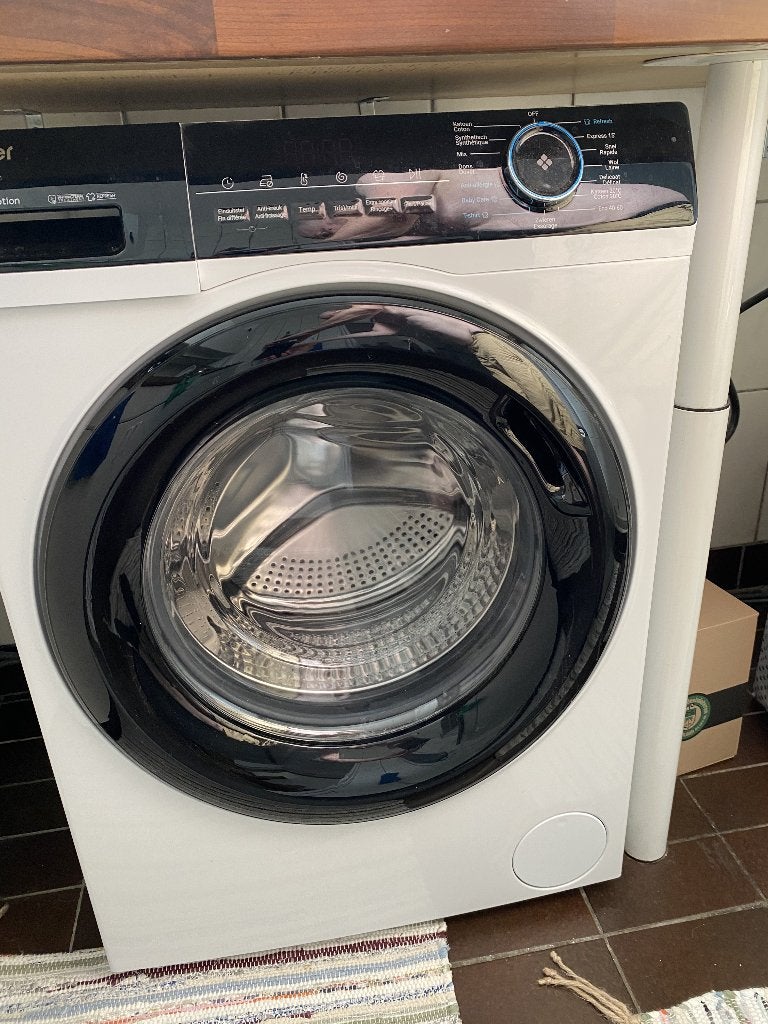 Haier 7kg 1400rpm Wasmachine – Juni 2024 – €275, Ophalen, Zo goed als nieuw, Voorlader, 85 tot 90 cm