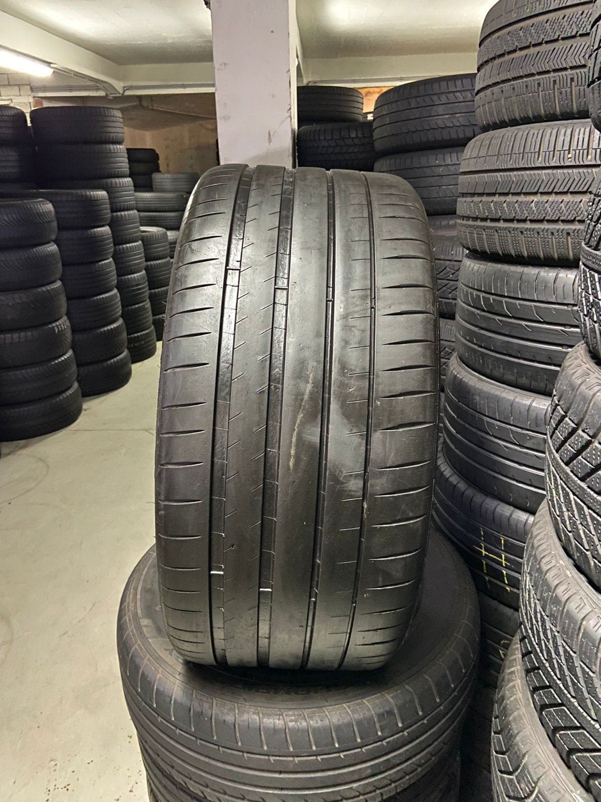 32535r23 325 35 r23 325/35/r23 Michelin avec montage, Enlèvement ou Envoi